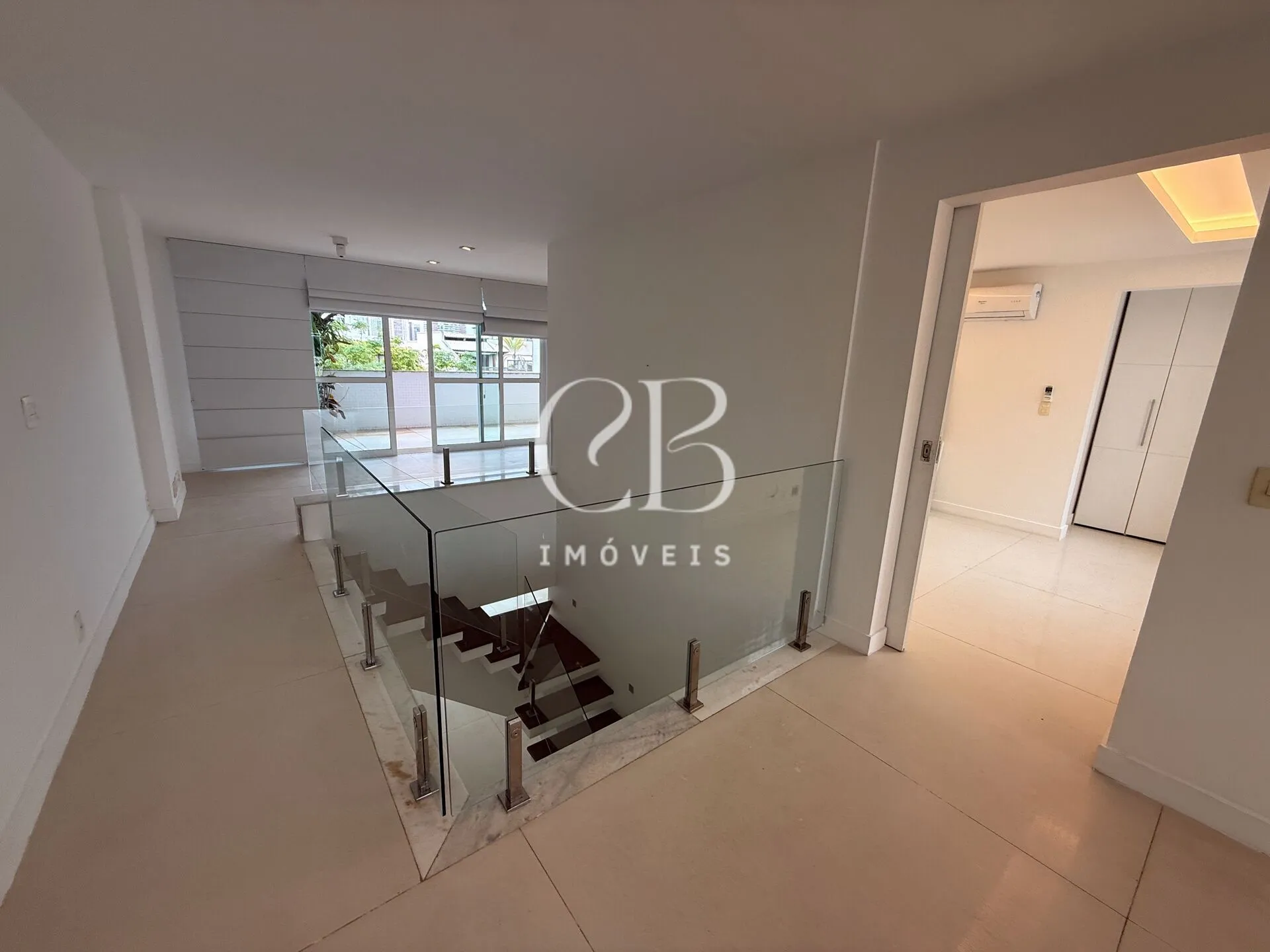 4-bedroom apartment with 5 bathrooms and 3 parking spaces — photo 29