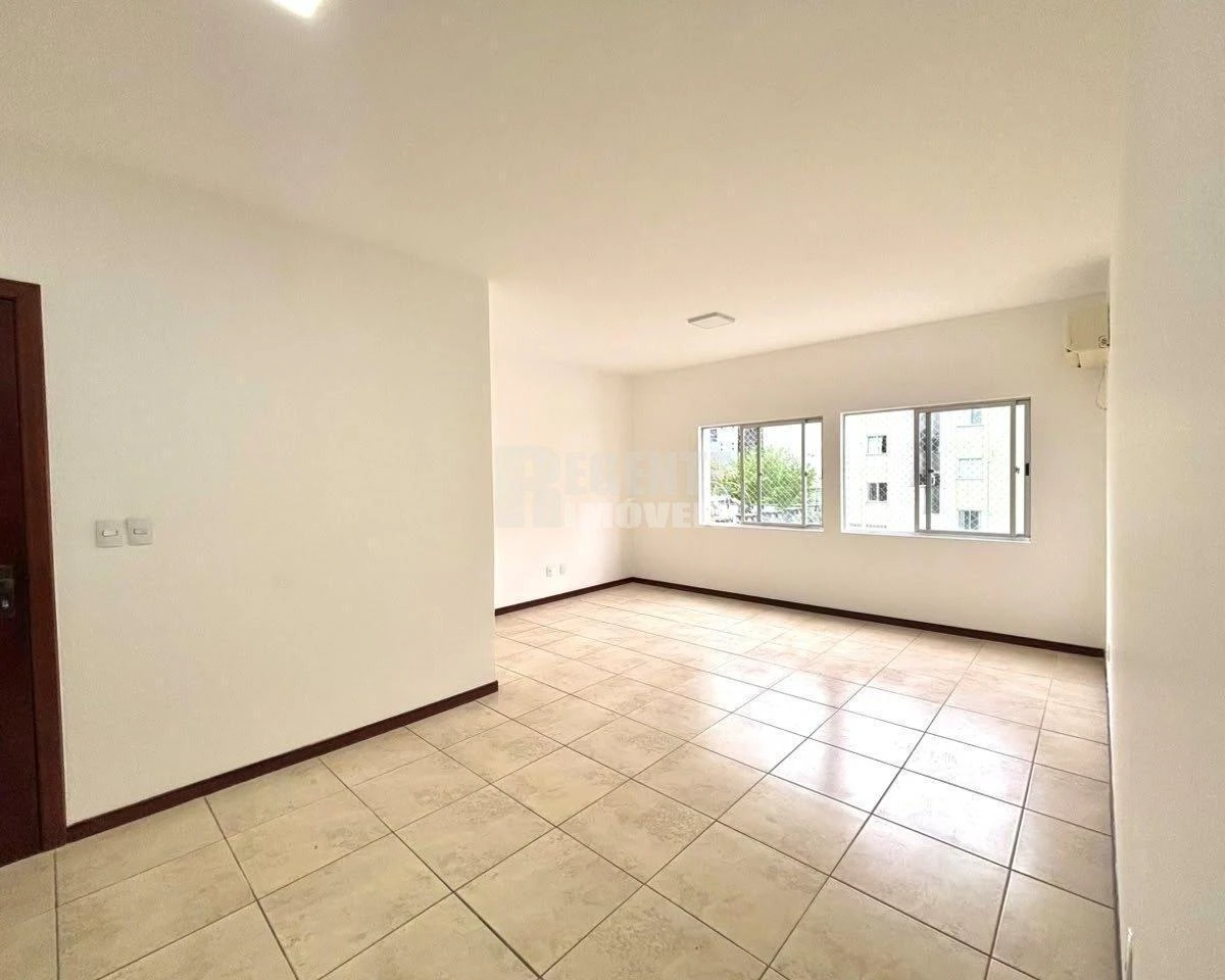 3-bedroom apartment with a washing machine in Florianópolis — photo 11