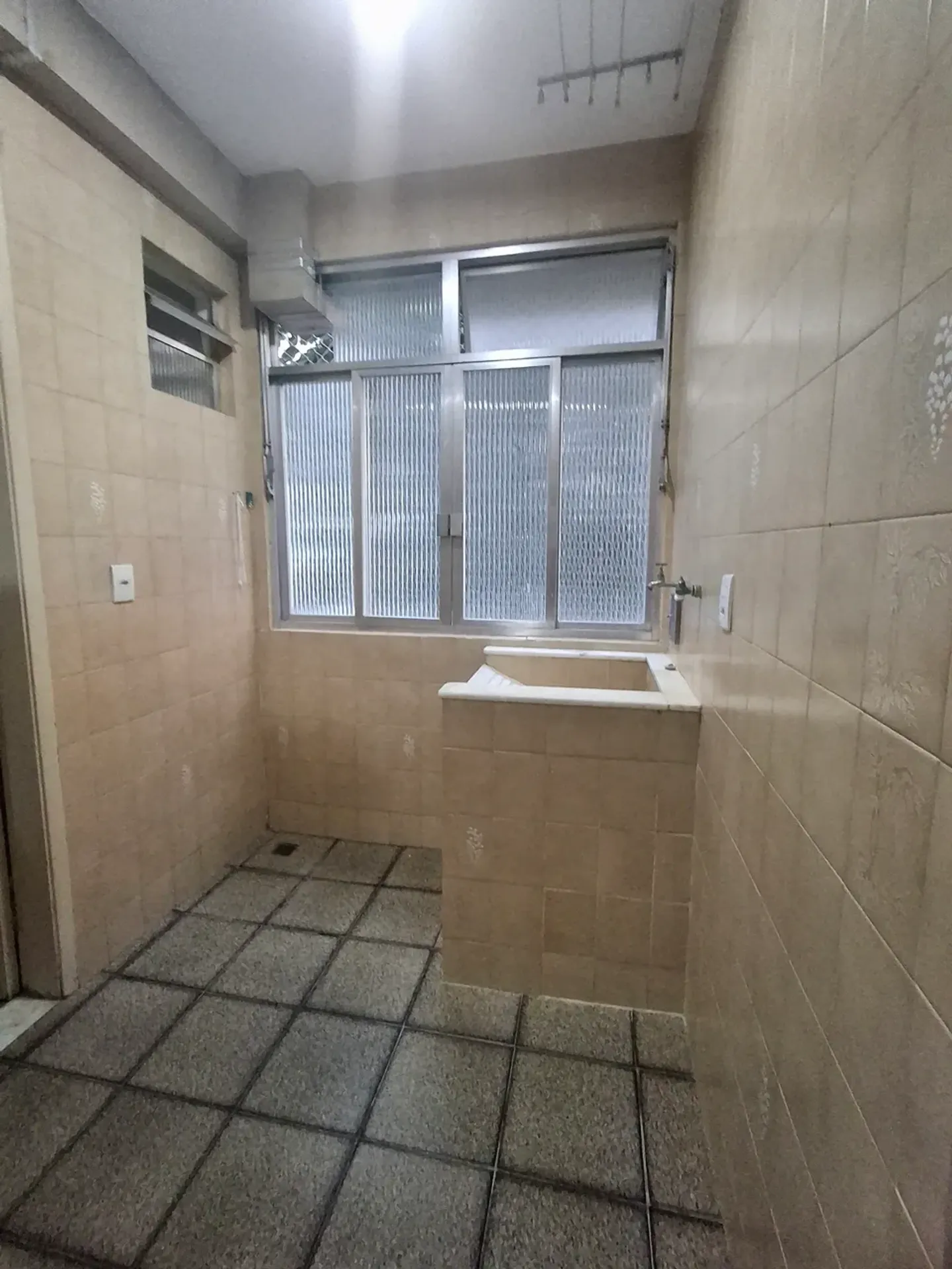 Rental apartment with 3 bedrooms and 3 bathrooms — photo 28