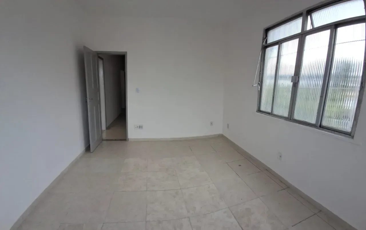 2-bedroom apartment with 1 bathroom, no parking — photo 12