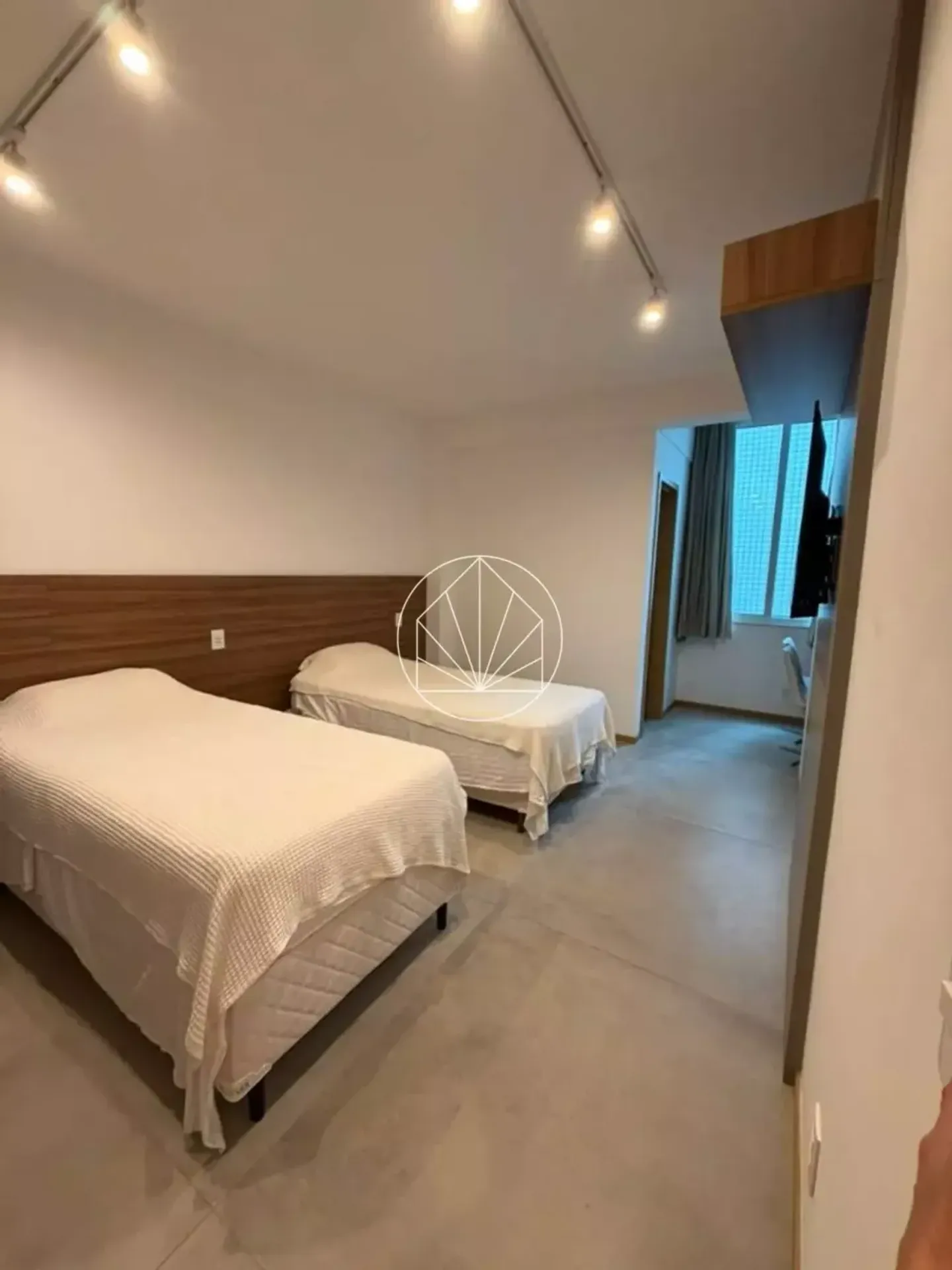 Furnished 160 m² apartment with 3 en-suite bedrooms — photo 3