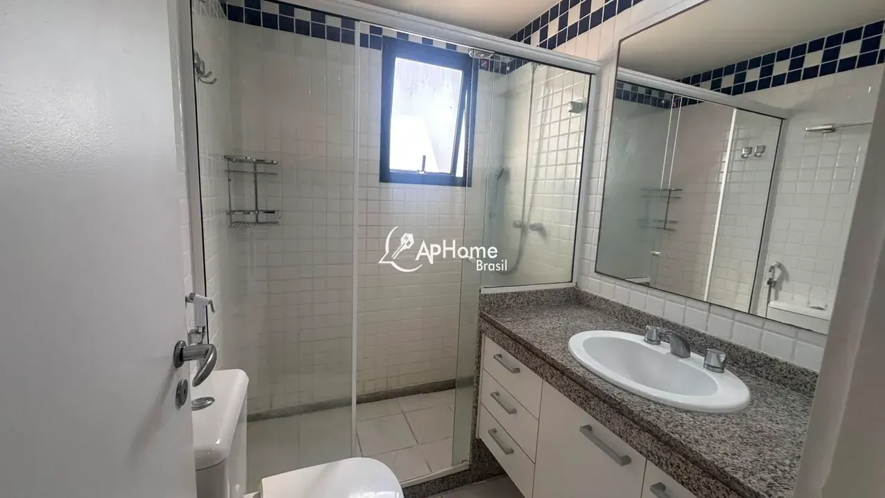 Furnished 2-bedroom apartment with 3 bathrooms — photo 17