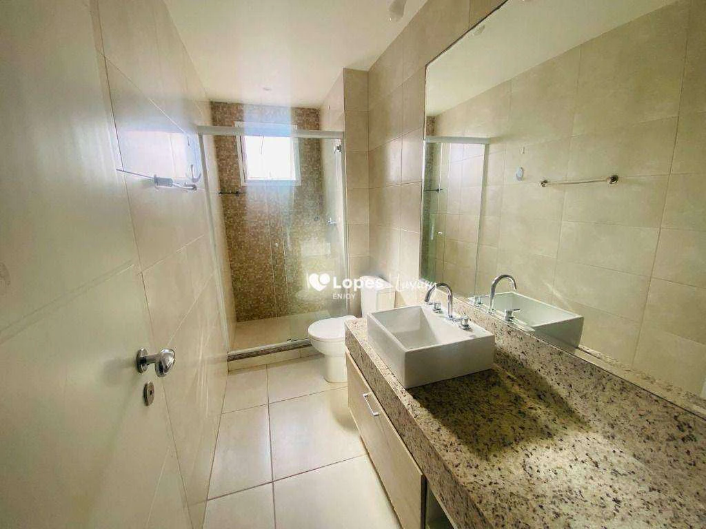 Furnished apartment with 4 bedrooms and mountain views — photo 16