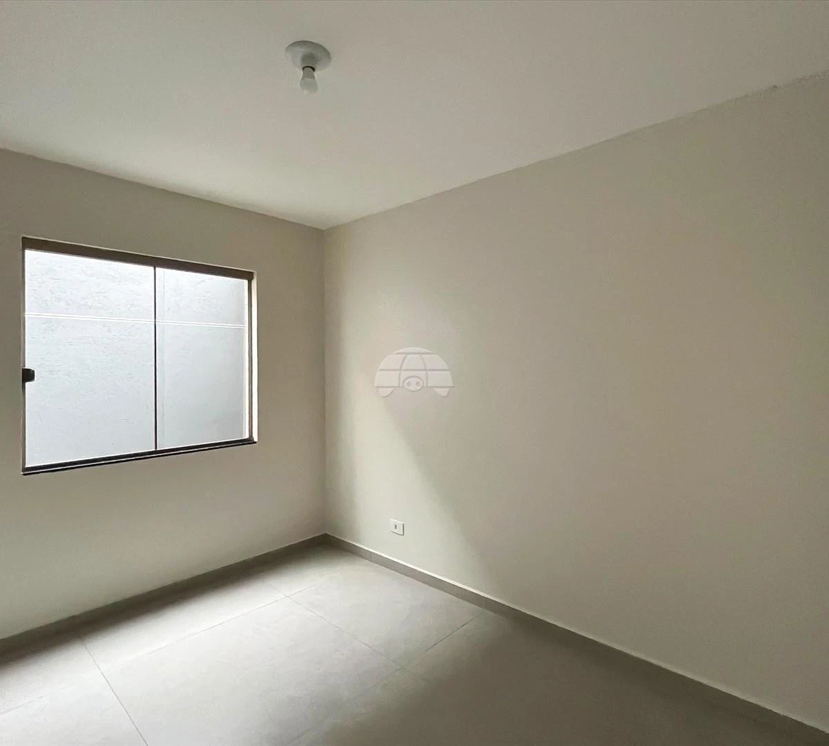 39 m² house with a glass shower enclosure — photo 17
