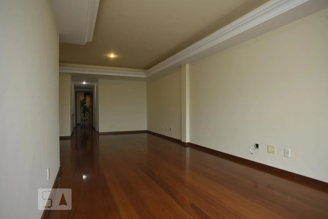 4-bedroom apartment (2 en-suite) with separate kitchen — photo 6