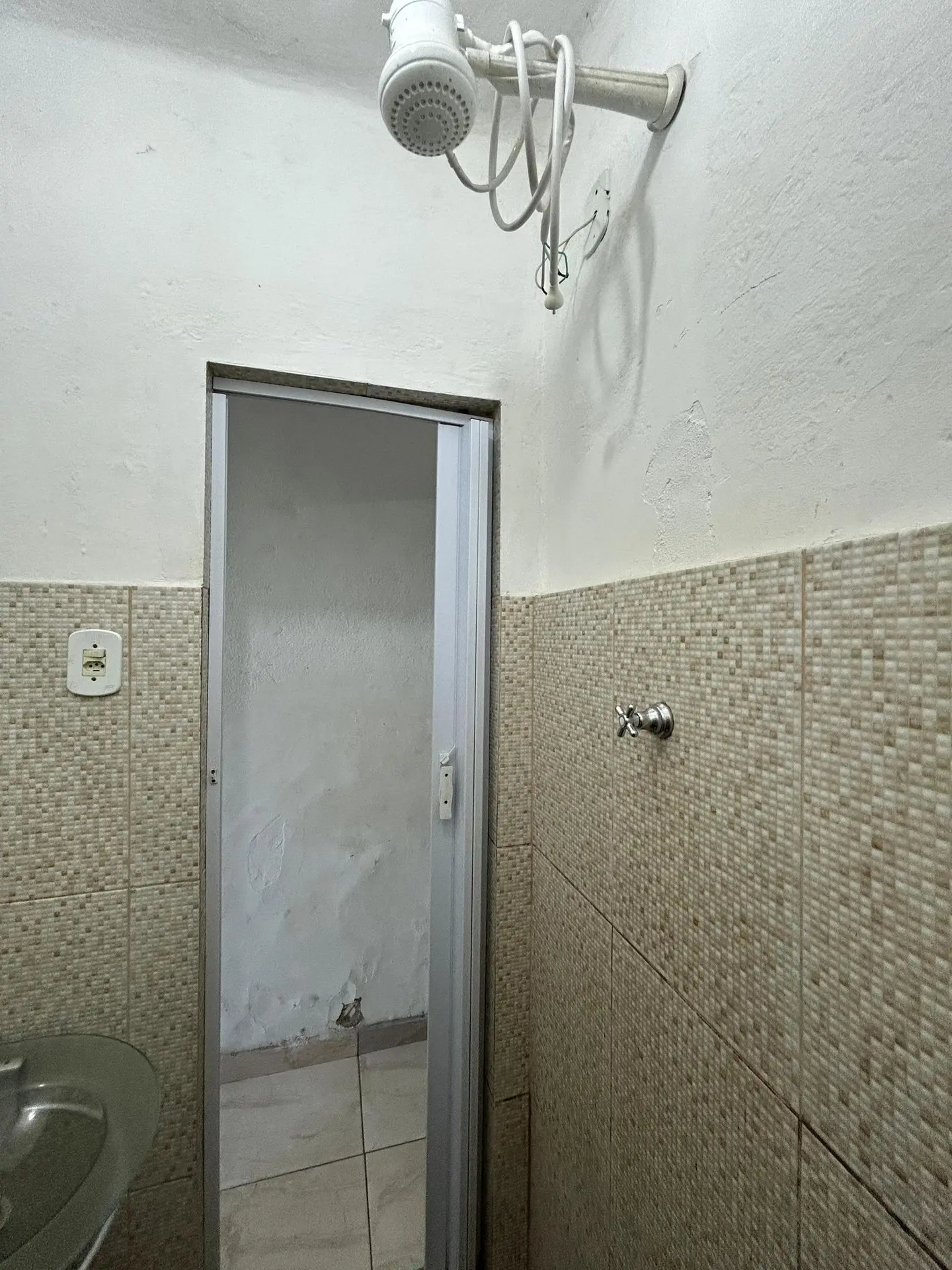 Casa de 40 m² e 1 quarto, Pilares