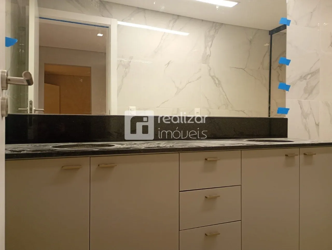 Dishwasher in a 3-bedroom house, 296 m² — photo 56
