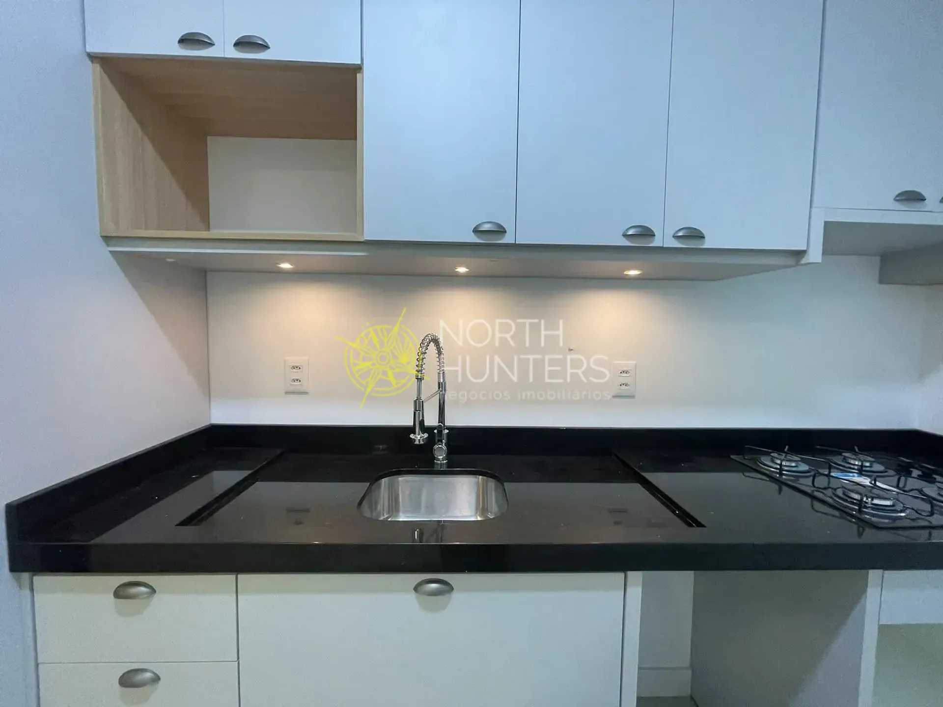 2-bedroom apartment in a building with a sauna — photo 28