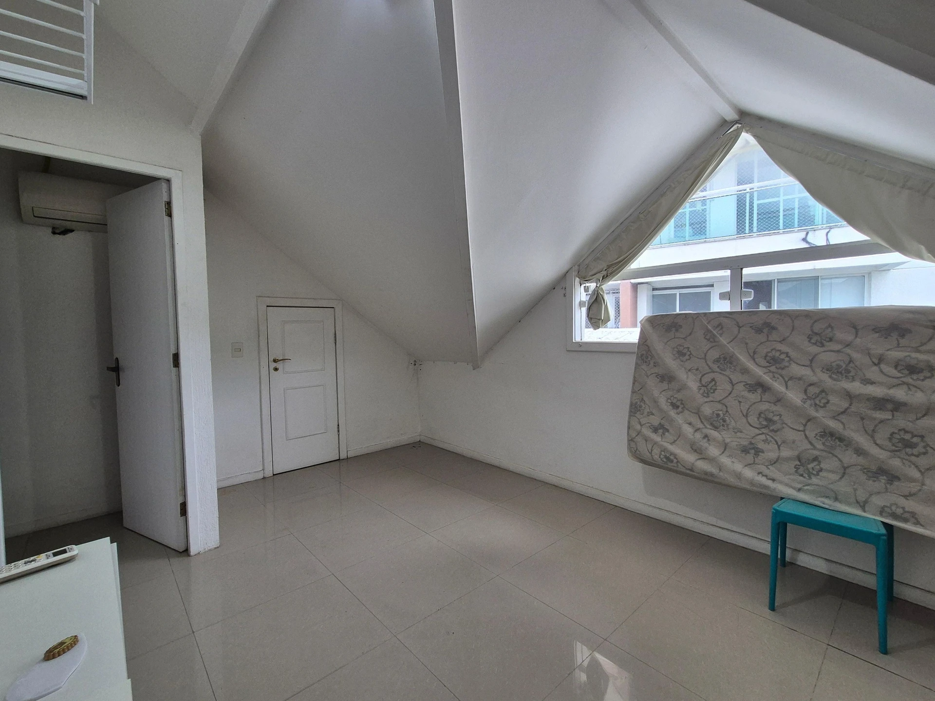 Furnished house, 400 m², with a dishwasher — photo 58