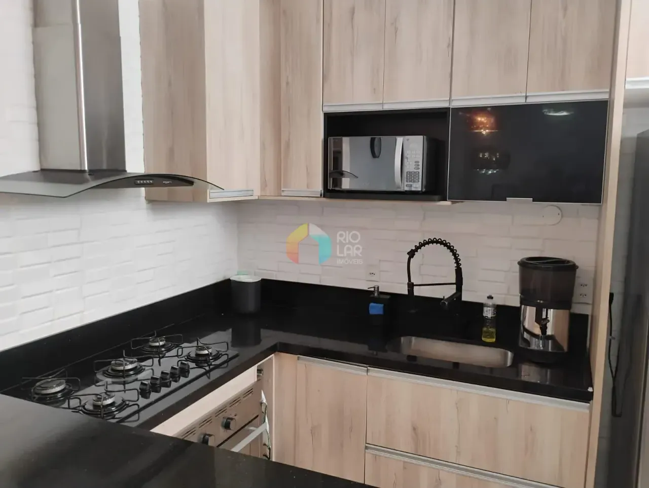 Furnished penthouse with 3 bedrooms and a balcony — photo 2