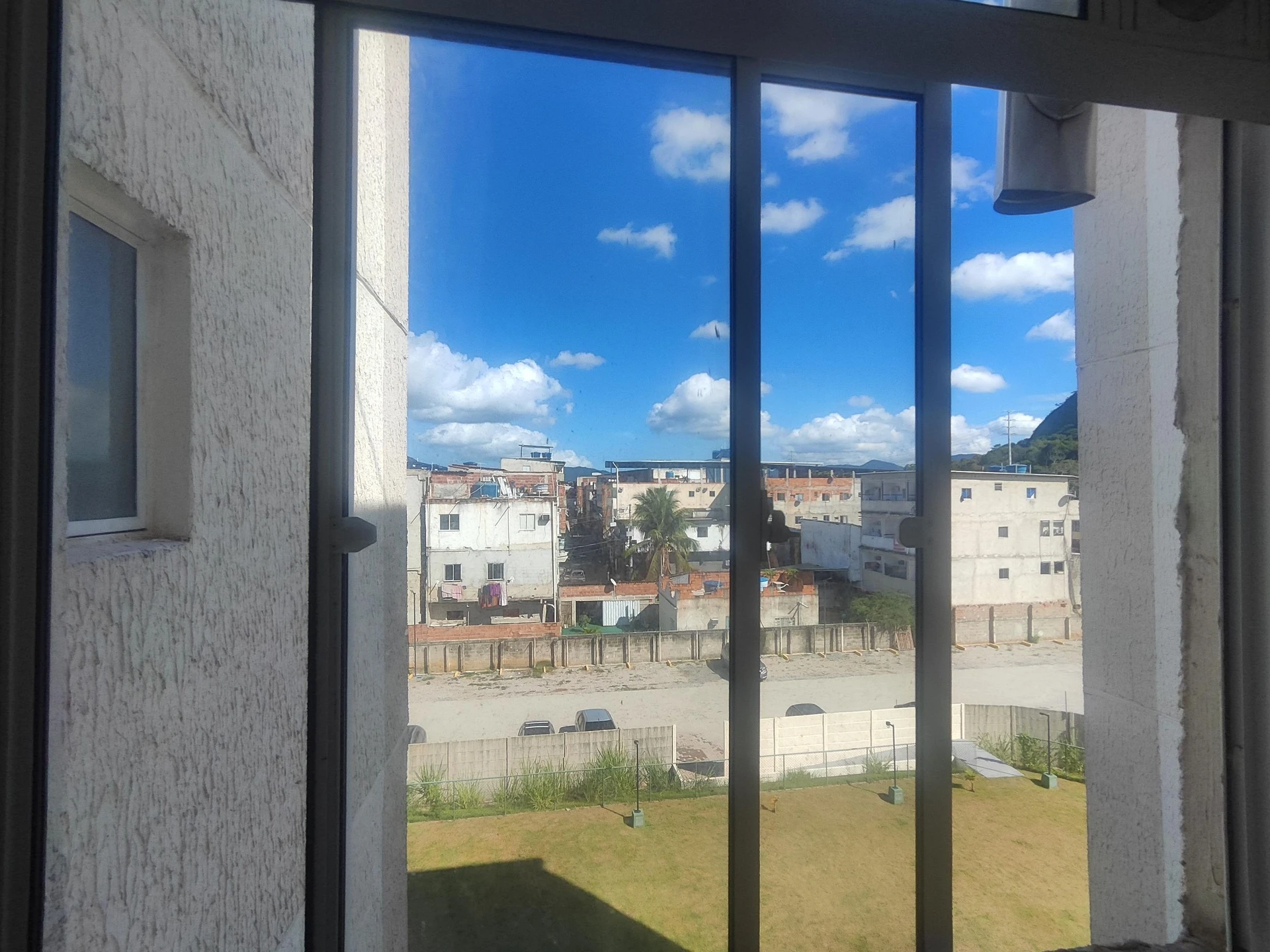 2-bedroom apartment with 1 bathroom and pet allowance — photo 18