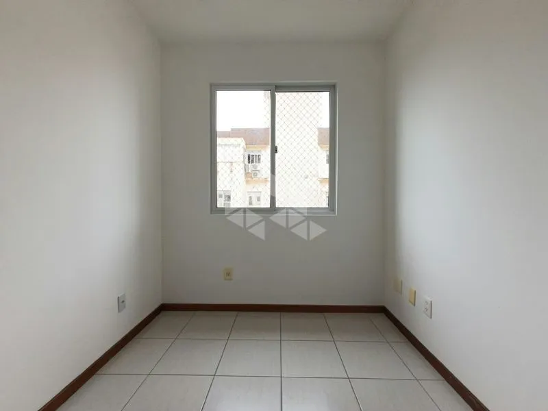 2-bedroom apartment in a building with a gym — photo 6