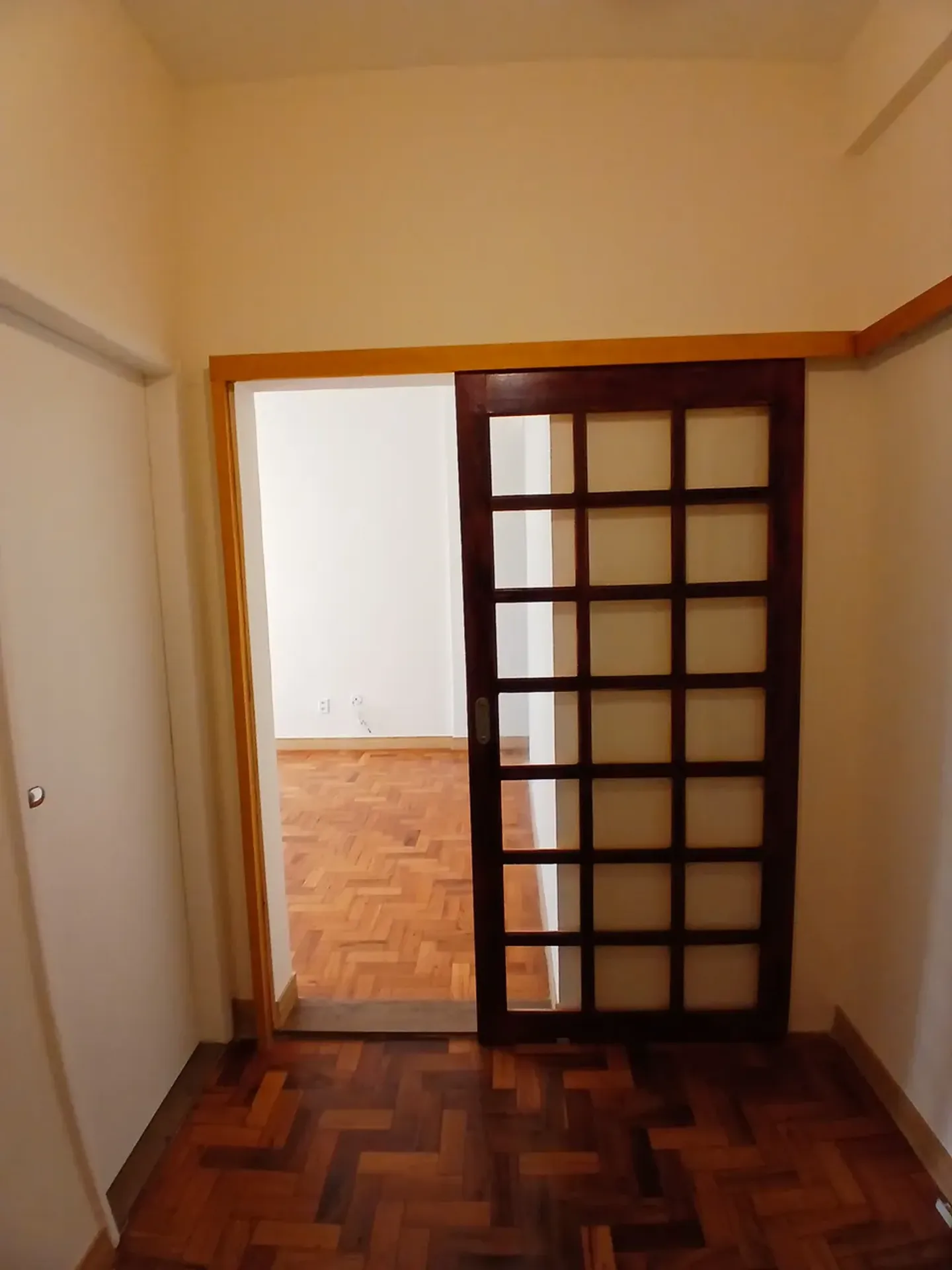 Apartamento no 4º andar com piso de madeira ou laminado — photo 18