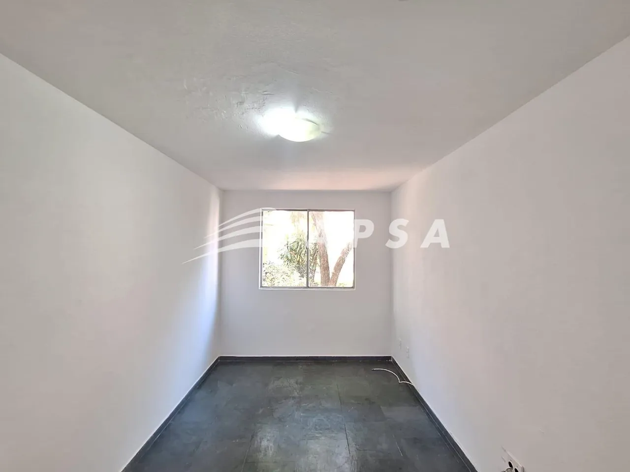 Apartamento de 2 quartos com box de vidro no banheiro — photo 2