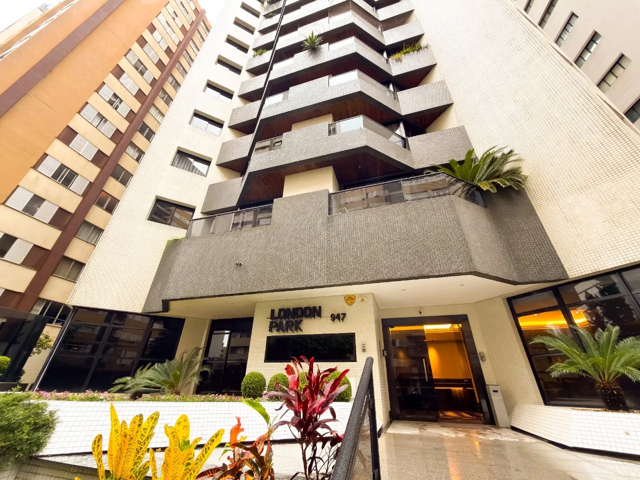 2-bedroom apartment with en-suite and enclosed balcony — photo 20