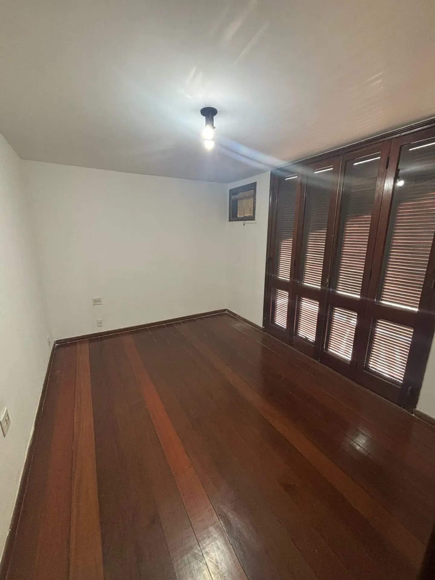 3-bedroom apartment with 5 bathrooms and a balcony — photo 12