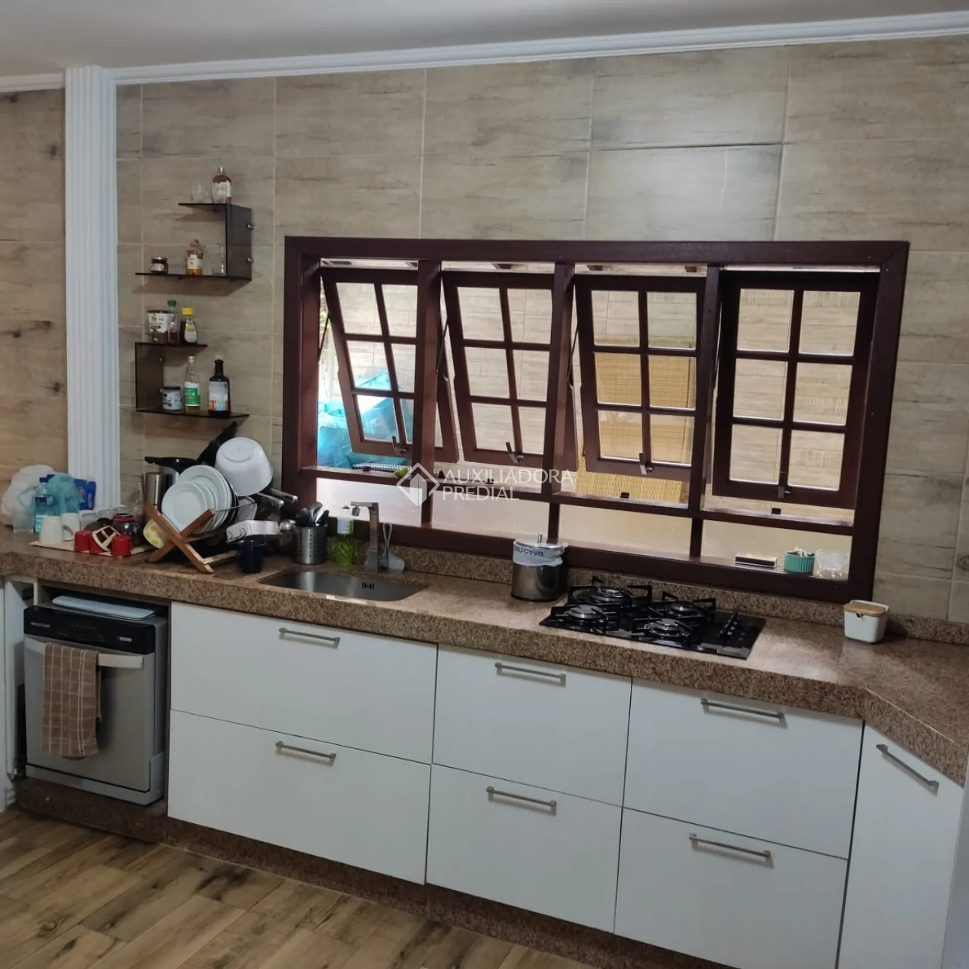 Furnished house, 295 m², with a fireplace — photo 7