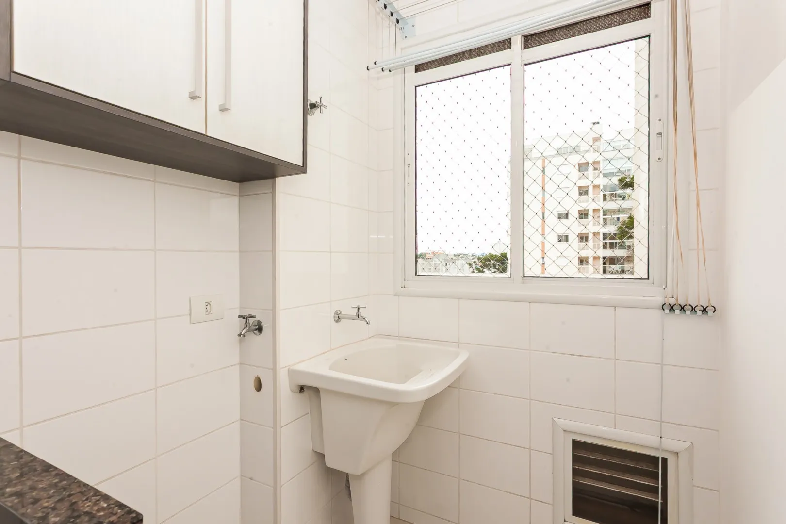 Apartment, 60 m², with wood or laminate floors — photo 19