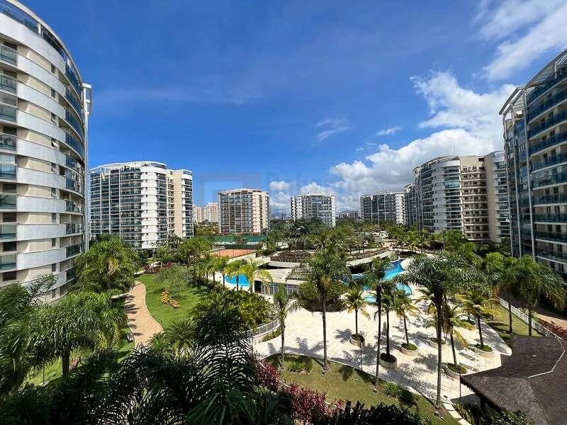 236 m² apartment with 4 en-suite bedrooms and gourmet balcony — photo 6