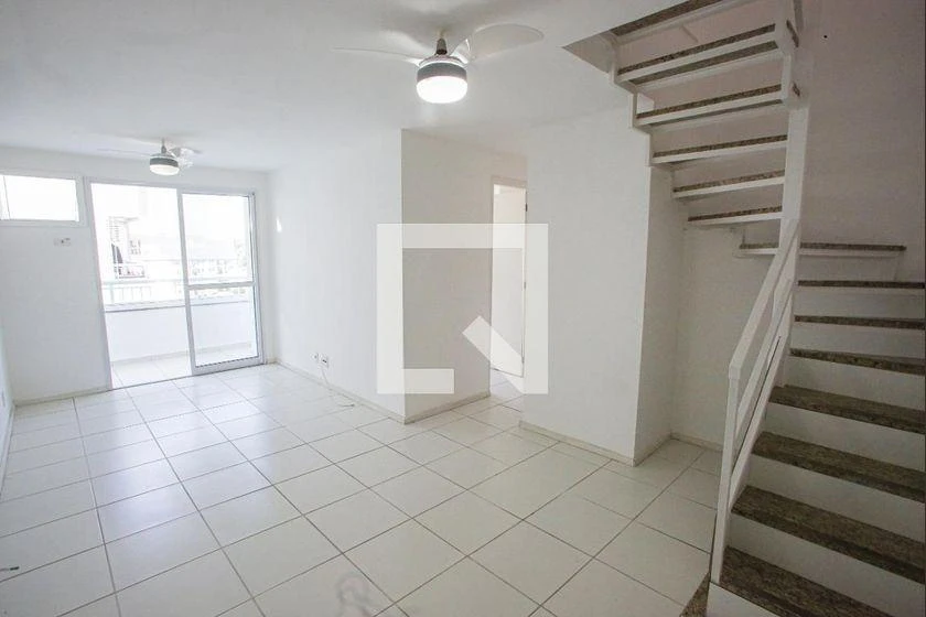 Balcony with a grill in a 3-bedroom apartment, 131 m² — photo 6