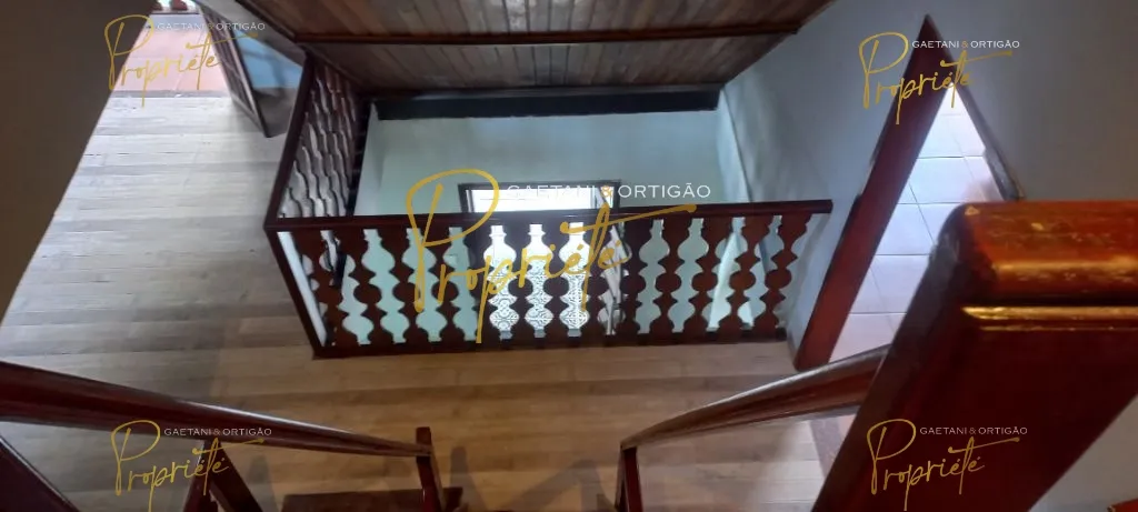 Casa sin muebles con 6 dormitorios y piscina común — photo 16