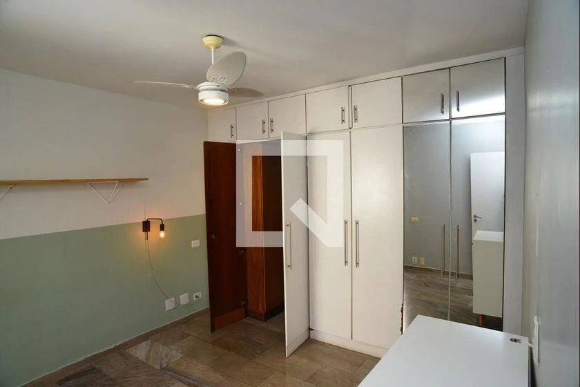 82 m² rental apartment with 2 bedrooms and enclosed balcony — photo 2