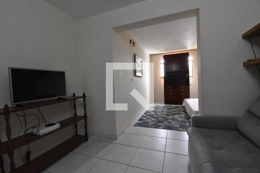 6-bedroom house with a washing machine in Curitiba — photo 38