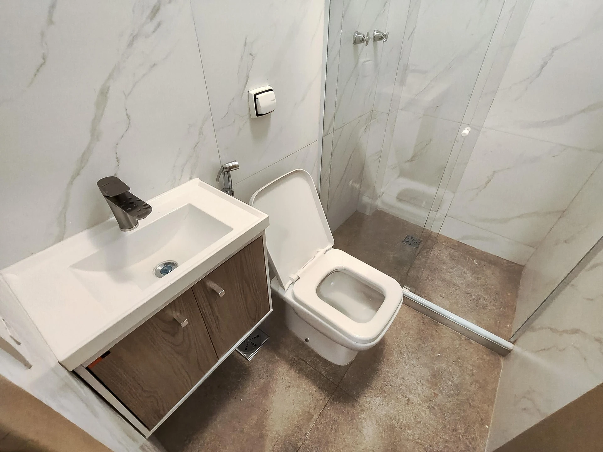 House for rent with 5 bedrooms and 8 bathrooms — photo 43