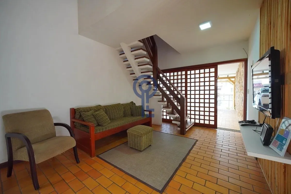 Casa mobiliada com 4 dormitórios e 3 banheiros — photo 8