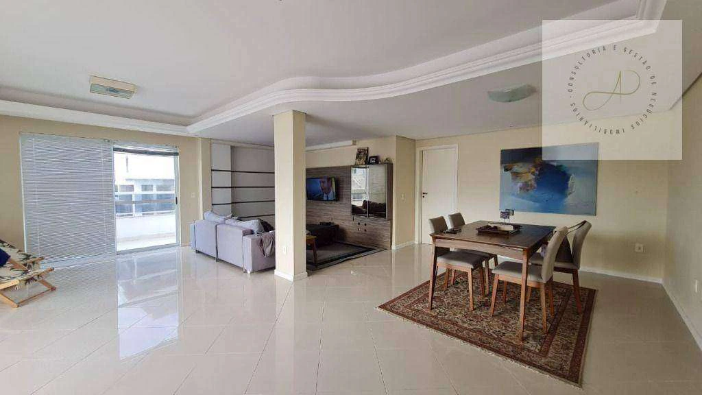 Ático con 2 dormitorios y 5 baños, 2 plazas — photo 4