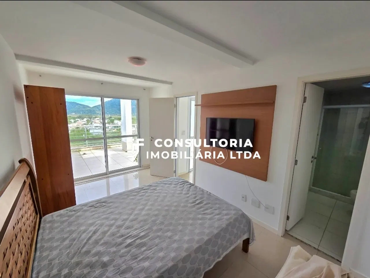 Unfurnished apartment with air conditioning and 3 bedrooms — photo 32