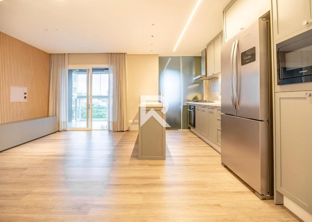 Furnished apartment, 87 m², with a glass-enclosed balcony — photo 2