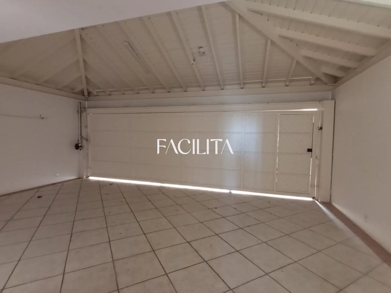 House with 4 en-suite rooms and 6 bathrooms, 301 m² — photo 63