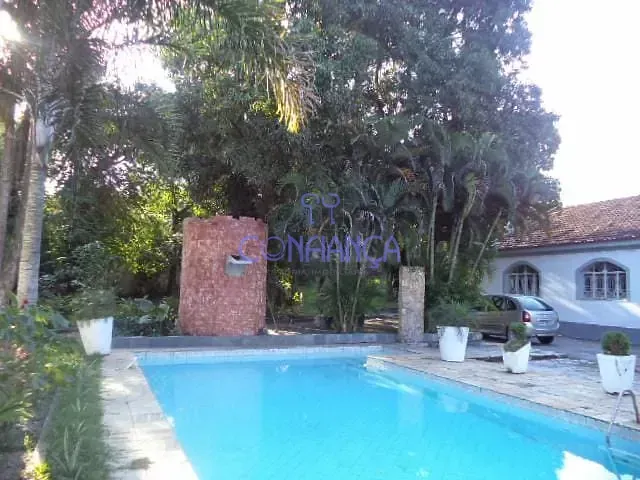 Casa com 4 quartos, 295 m² construídos e piscina — photo 3