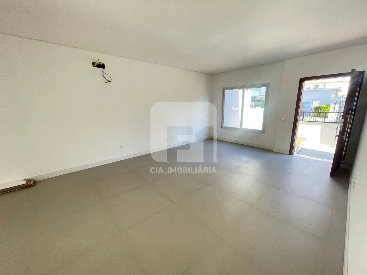 Дом 184 м² с 4 спальнями-сьютами и террасой — photo 9