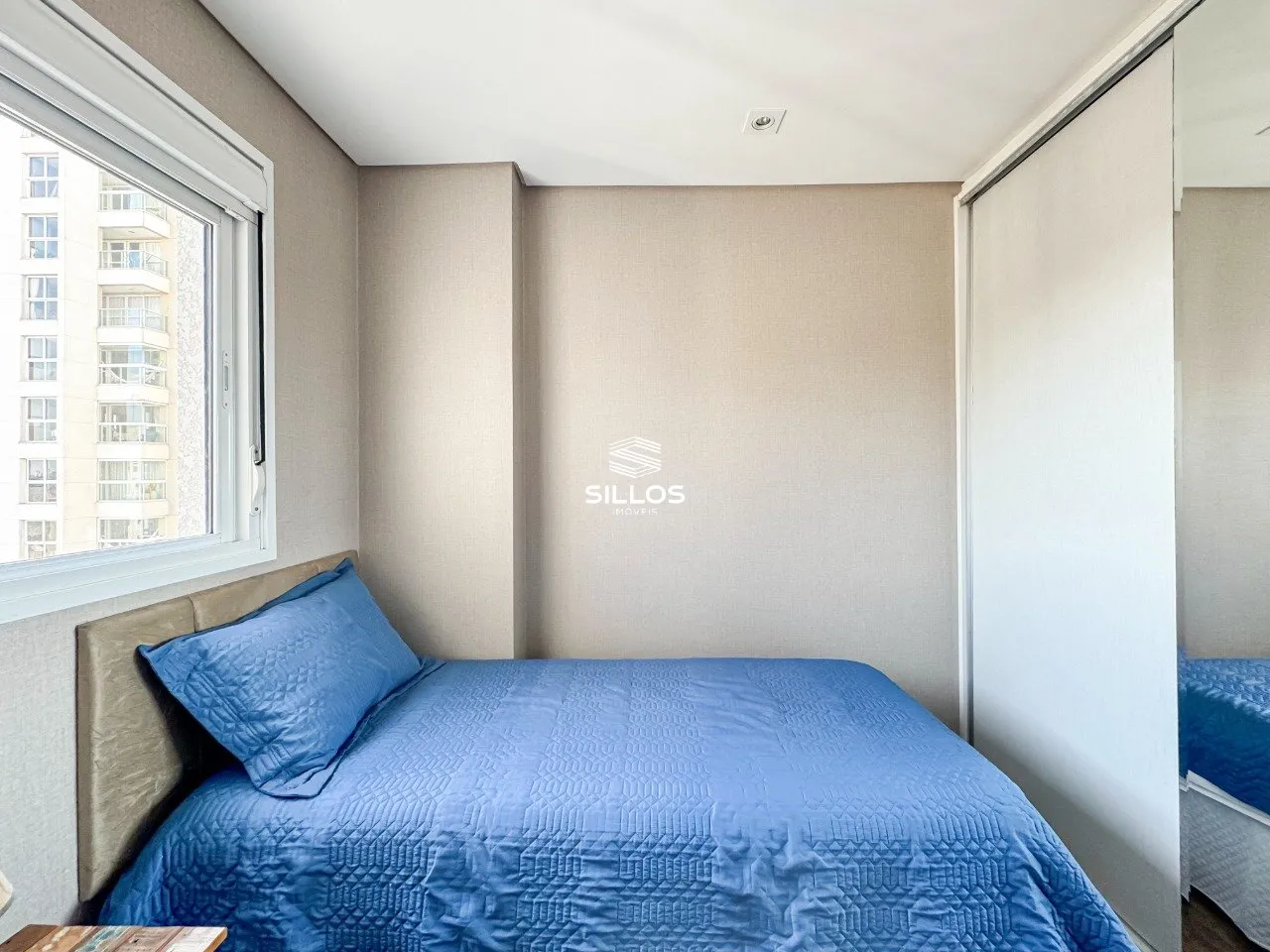 3-bedroom apartment with a bathtub in Curitiba — photo 31
