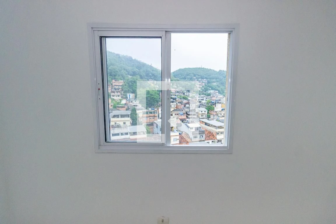 Furnished 2-bedroom apartment with 1 bath and parking — photo 4