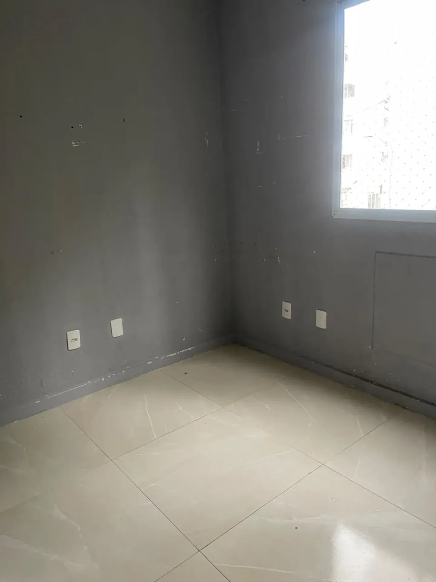2-bedroom apartment in a building with a gym — photo 17