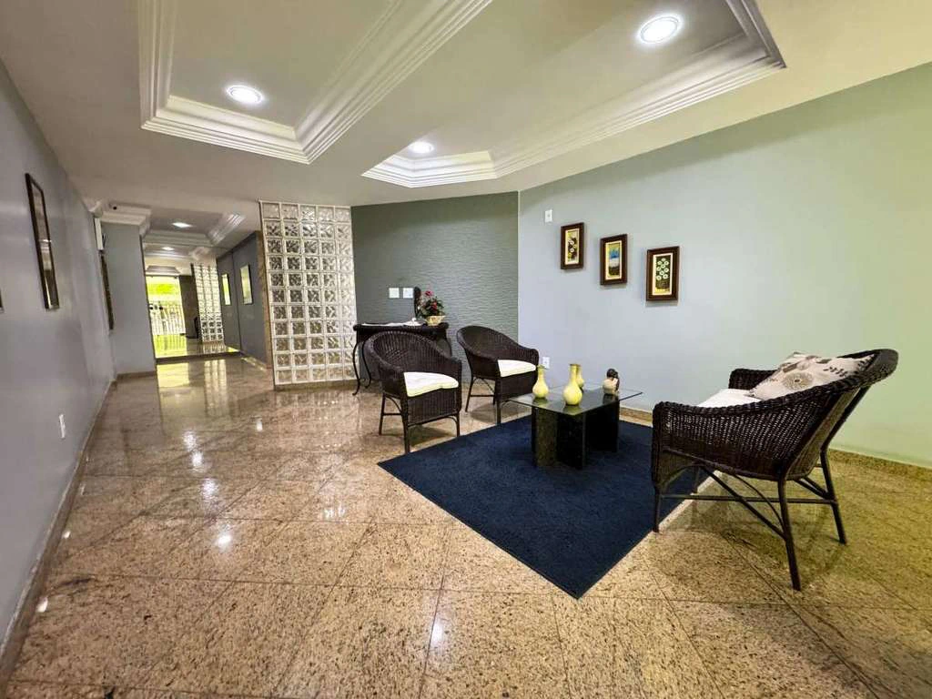 Top-floor apartment with 3 en-suites and 4 baths — photo 7
