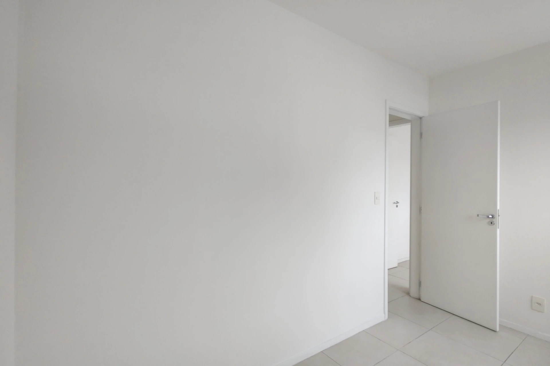 Apartamento de 2 quartos com piscina no condomínio — photo 23