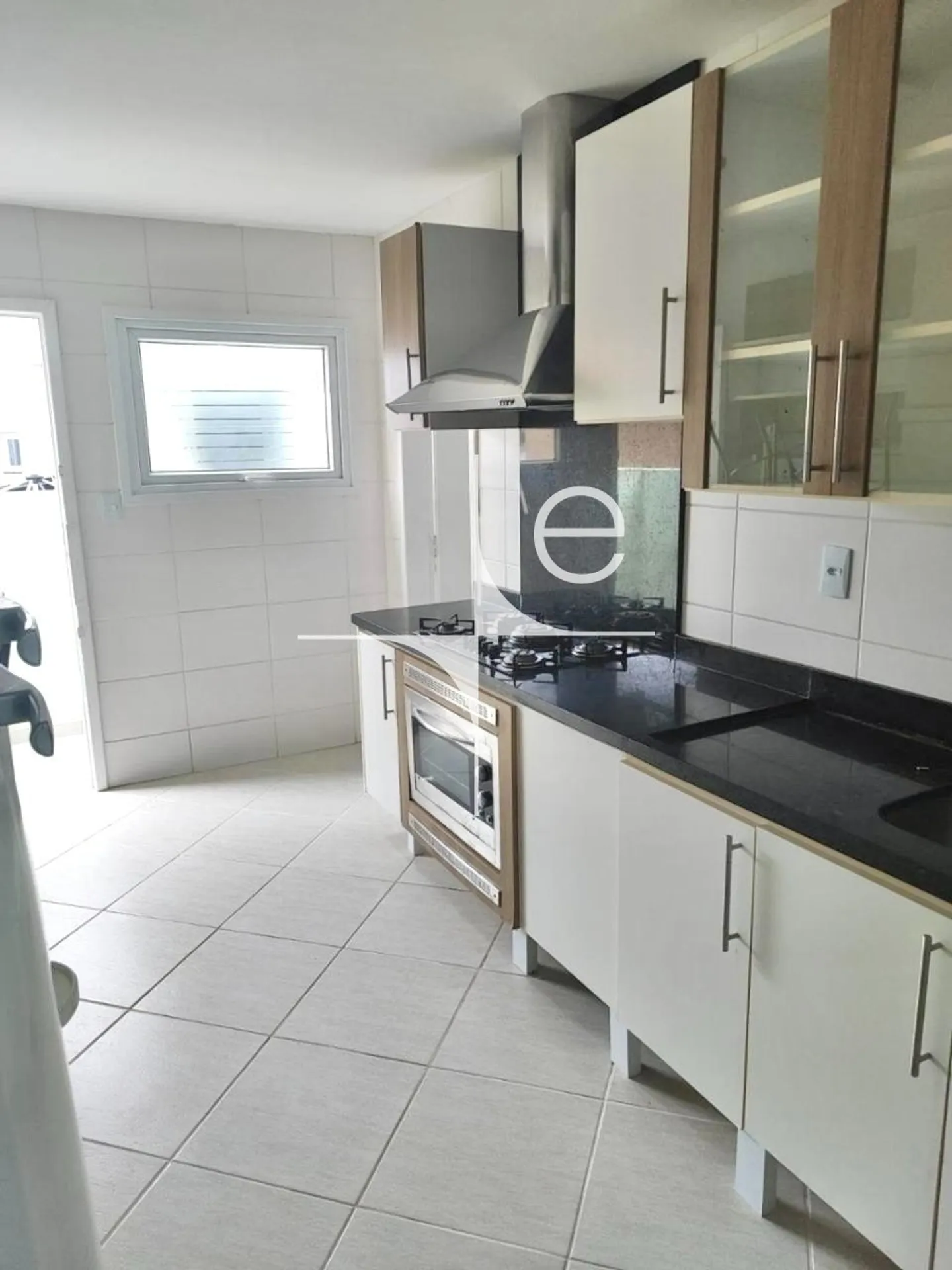 Apartamento de 2 quartos com suíte e 1 vaga