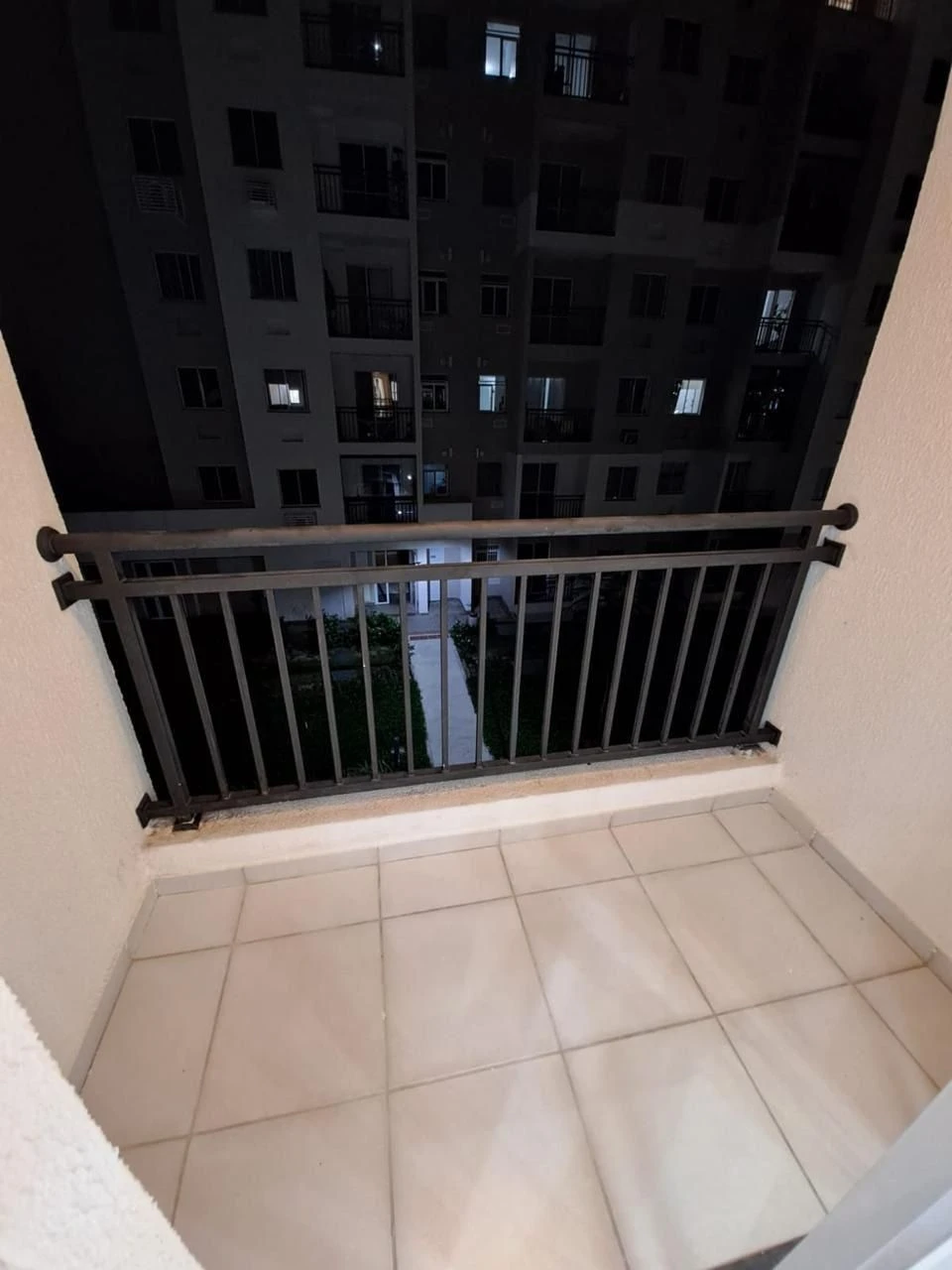 2-bedroom apartment in a building with a gym — photo 15