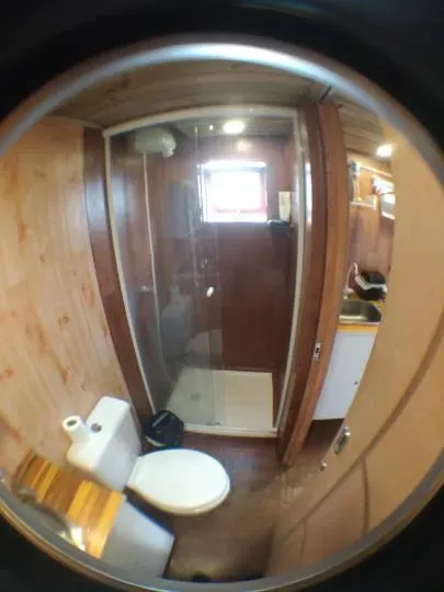 Furnished 25 m² house with 1 bedroom and glass shower — photo 15