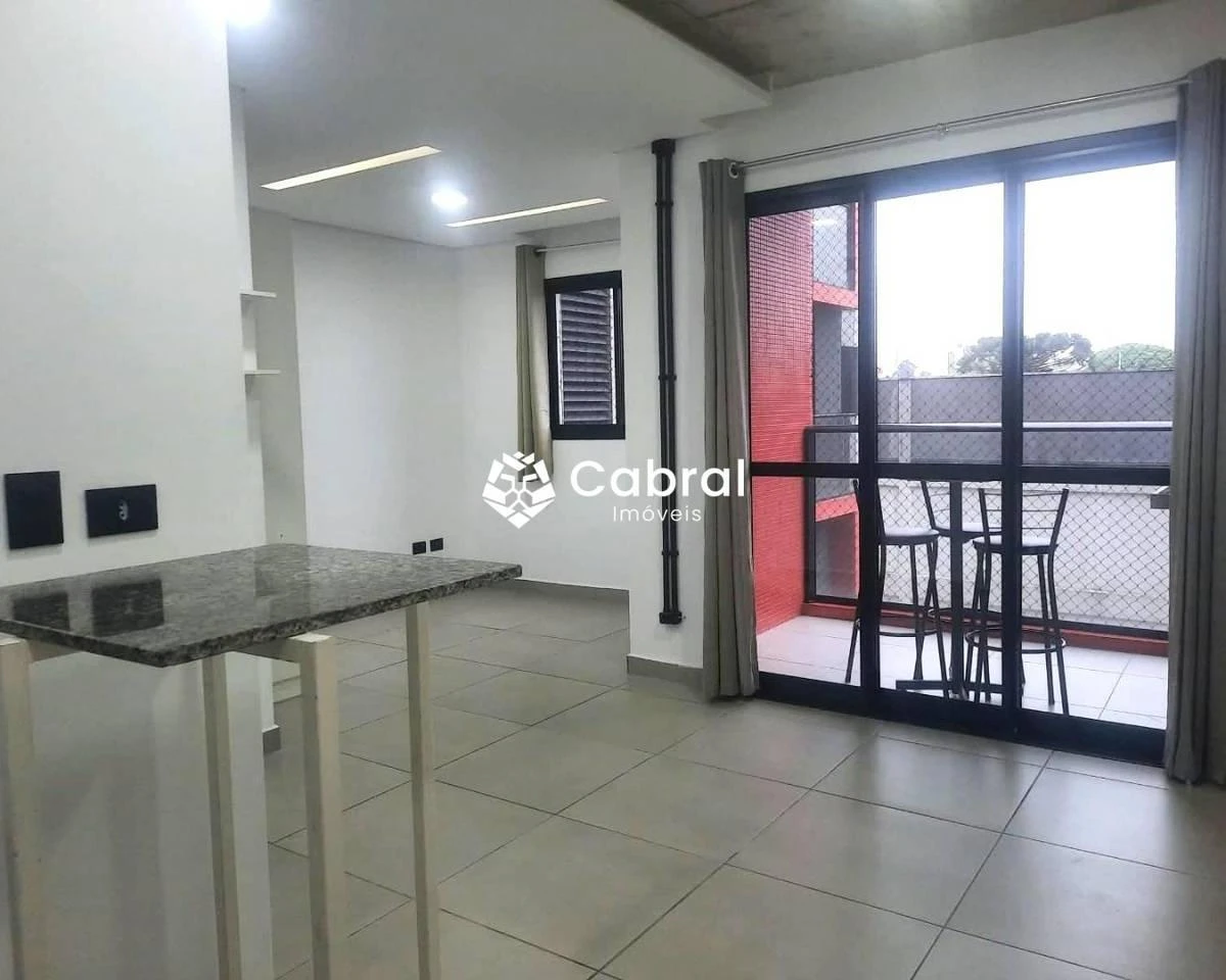 Balcony with a grill in a one-bedroom apartment, 35 m² — photo 4