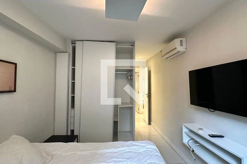 Apartamento mobiliado de 2 quartos em condomínio com piscina — photo 23