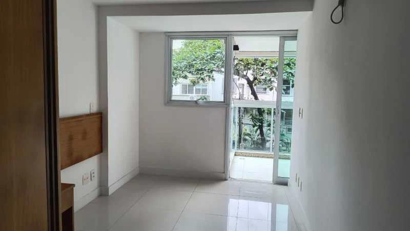 Apartamento de 198 m² com 4 suítes e varanda — photo 4