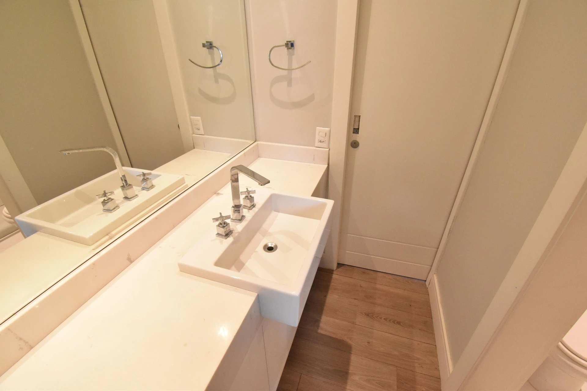 House, 411 m², with a bathtub — photo 45