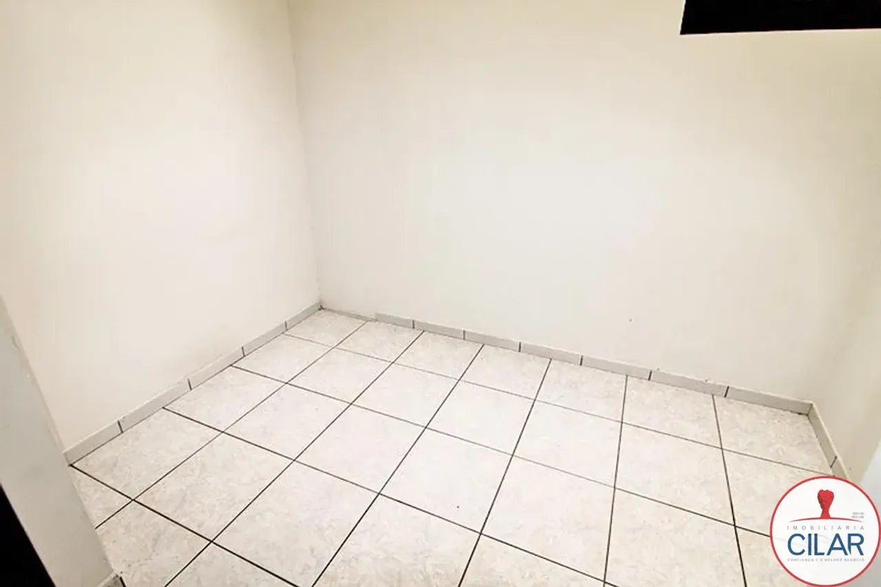 Unfurnished 4-bedroom house with 2 bathrooms — photo 18