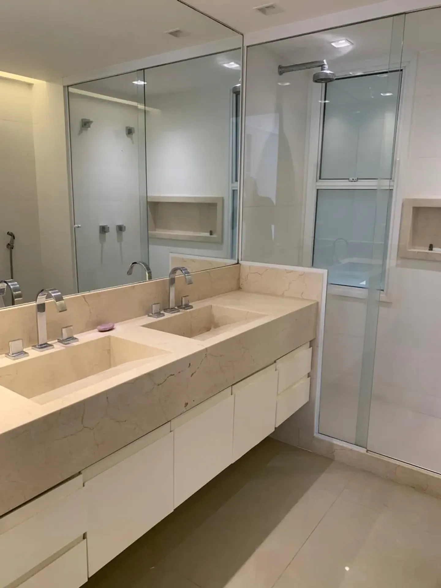 Квартира з 3 спальнями та заскленим балконом — photo 18