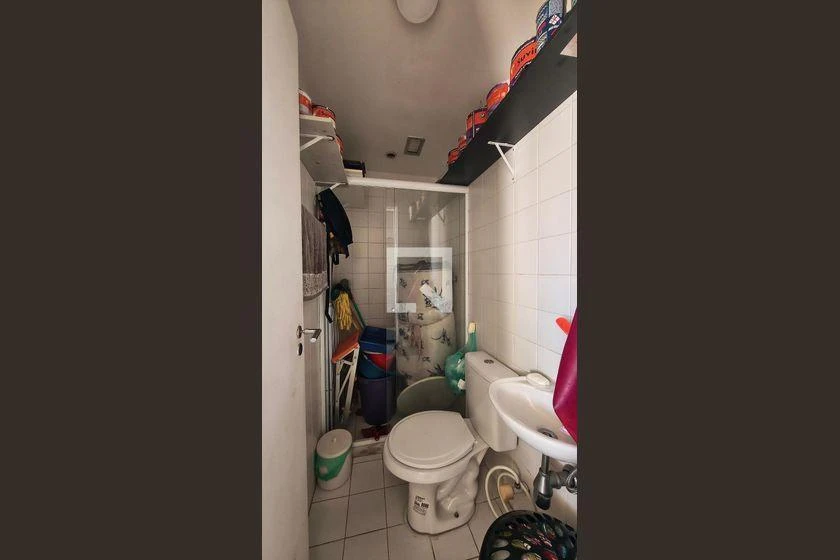 3-bedroom apartment in a building with a gym — photo 40